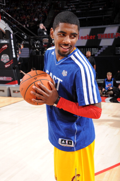 罗伊斯重返多特主场，俱乐部官方社媒发文欢迎（多特官方社媒发文欢迎罗伊斯重返主场）