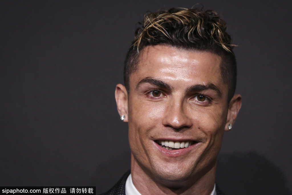 0-0到1-1！利物浦主场爆冷被绝平，切尔西输球后排名降至第四（从0-0到1-1：利物浦主场遭绝平，切尔西输球滑落至第4）