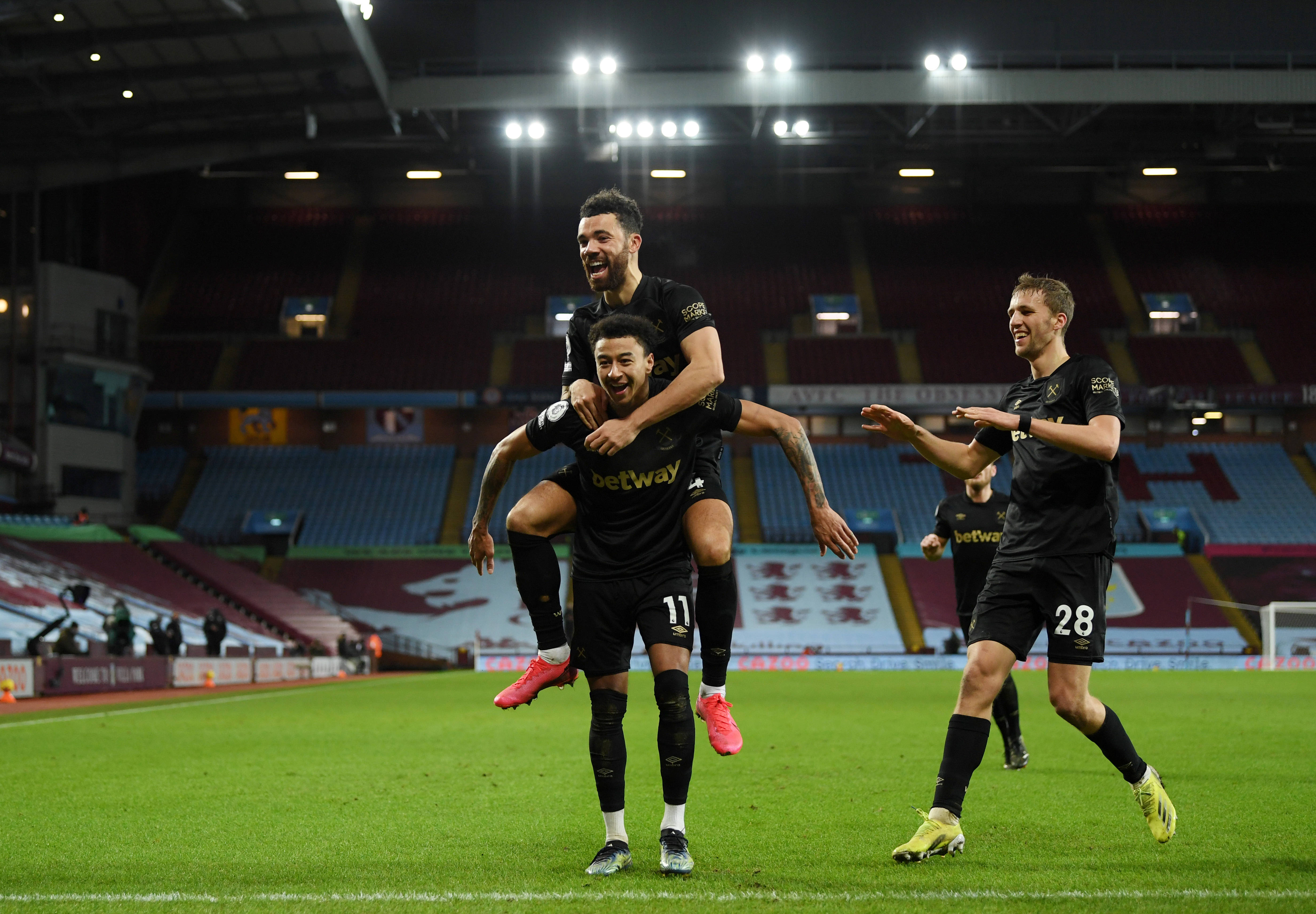 小法：我师从众帅博采众长；对亨利有极高的敬意甚至有点怕他（小法：从诸帅汲取所长，对亨利崇敬至深，甚至略感畏惧）