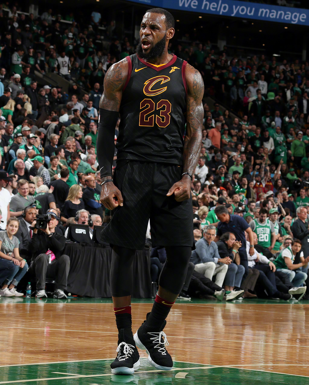 英超：利物浦4-0大胜埃弗顿（英超：利物浦4-0完胜埃弗顿）