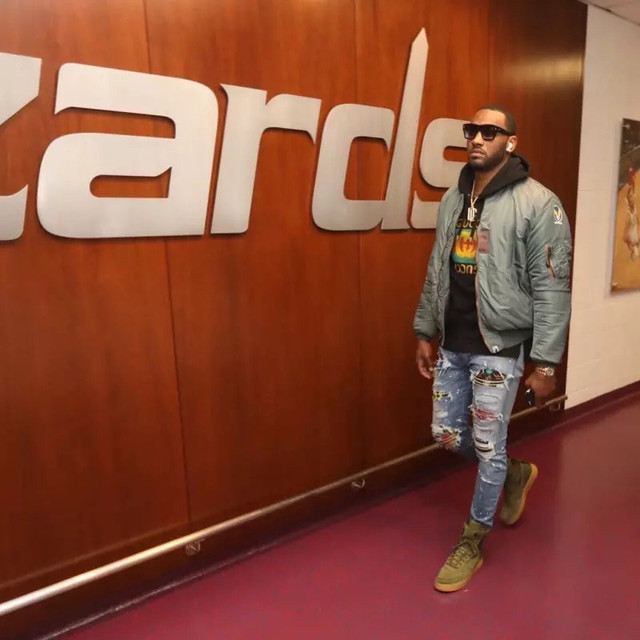 邮报：切尔西想为马帅提供足够的阵容厚度，每位置至少会有2人（邮报：切尔西计划为马帅打造充足阵容，各位置至少配备两名球员）