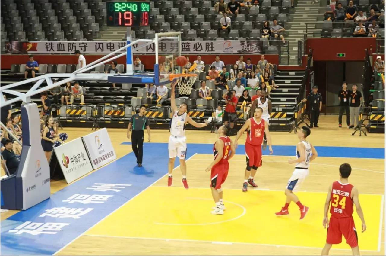 都体：AC米兰多次现场考察昂热18岁前锋谢里夫（都灵体育报：AC米兰多次到场考察昂热18岁锋线新星谢里夫）