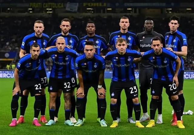 姚夏：我们缺乏有特点的球员，欧洲也在加大力度培养这样的球员（姚夏直言本土特色球员稀缺，欧洲正加大培养力度）