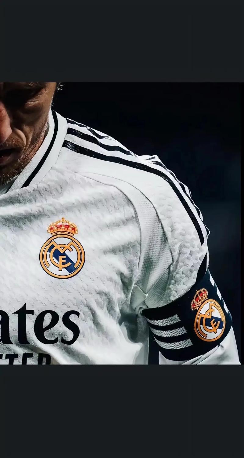 图片报：于帕经纪人确实与皇马有过接触，但双方尚未达成协议（图片报：于帕经纪人曾与皇马接洽，双方至今未达成一致）