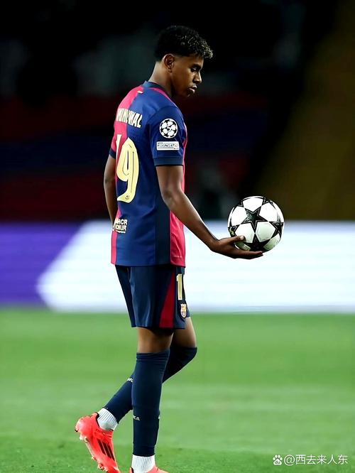 跟队记者：国米已经与16岁边锋杰齐达成续约协议（队记：国米已与16岁边锋杰齐完成续约）