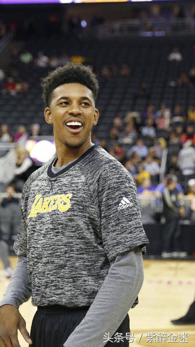 赛后情书：巴萨防守千疮百孔能否防住中超？曼城哈登大胜多特（赛后复盘：巴萨后防千疮百孔，能挡住中超冲击吗？曼城哈登横扫多特）