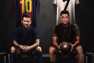 德媒：施洛特贝克在等待豪门，多特可能强硬应对拒绝低价出售（德媒：施洛特贝克静候豪门报价，多特态度强硬拒绝甩卖）