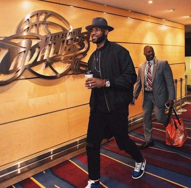 跌宕起伏，尤文本赛季欧冠首次赢球并终结欧冠五场不胜（尤文本赛季欧冠迎首胜，终结五场不胜）