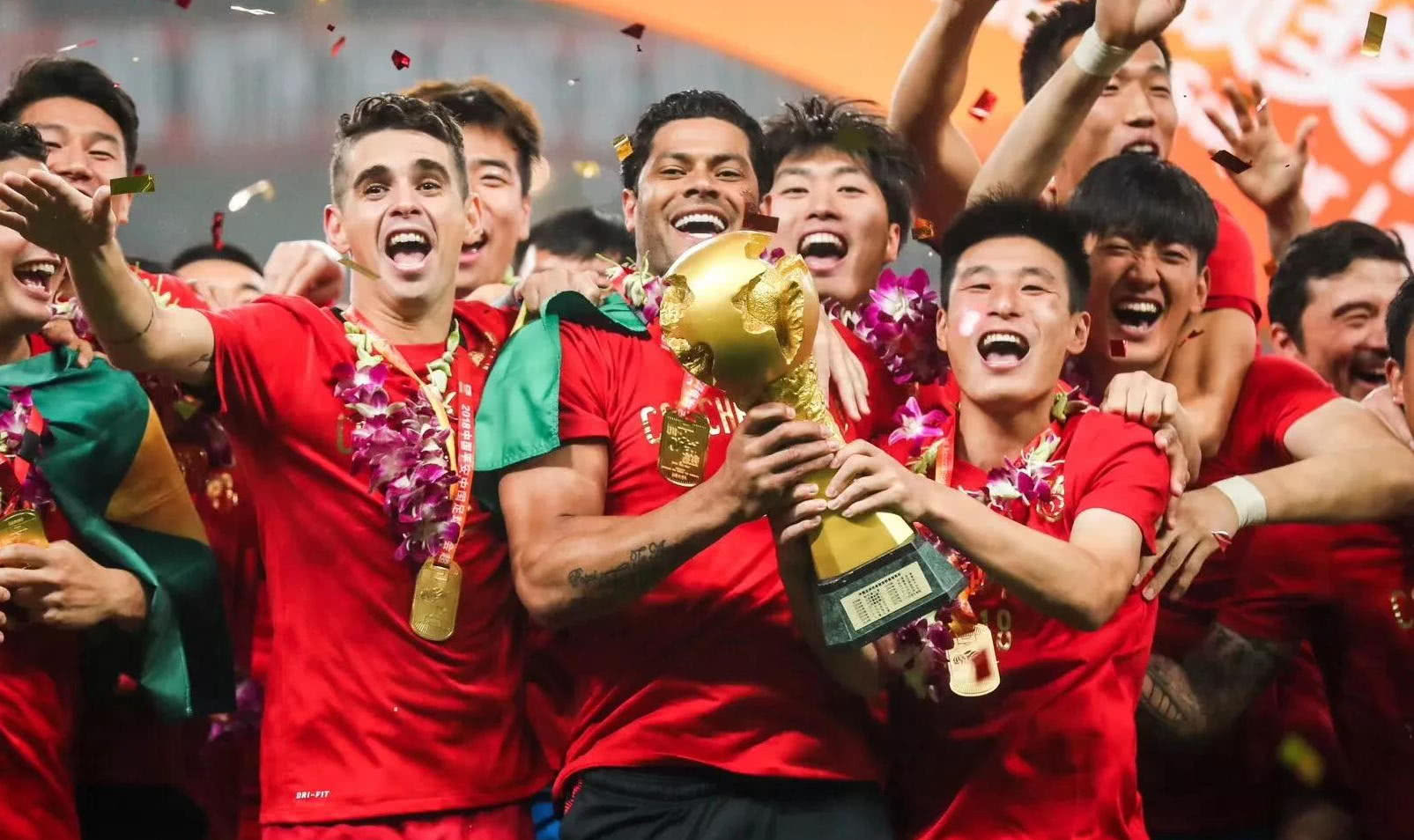 佩德里：还有2场欧冠联赛要尽可能多拿分；我们都很爱阿劳霍（佩德里：欧冠仅剩两战要尽可能多抢分，我们都非常喜欢阿劳霍）