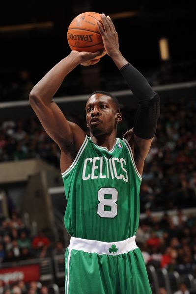 2025普斯卡什候选：赖斯十分角任意球、亚马尔加泰德比圆月弯刀（2025普斯卡什奖提名：赖斯刁角任意球、亚马尔加泰德比圆月弯刀）