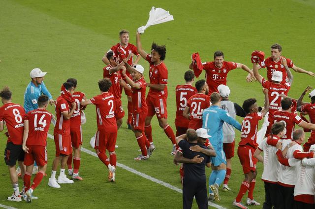 RNM退钱！印度球迷：梅西就亮相了10分钟，人都没看清，退钱！（印度球迷不满：梅西仅亮相10分钟，根本没看清，要求退款）