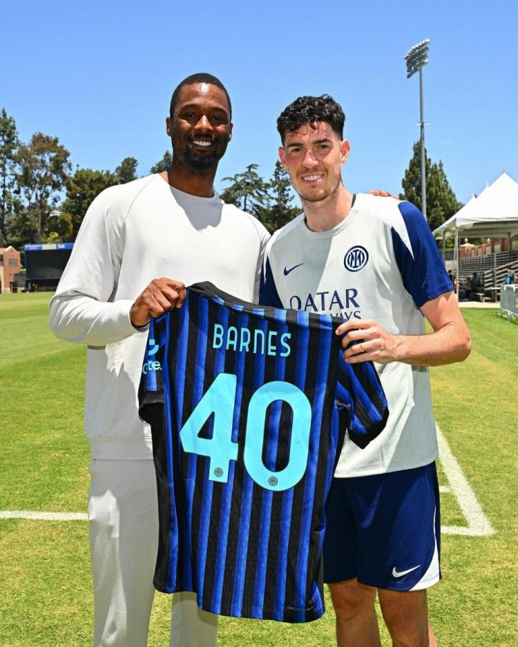 安帅：C罗是我带过职业态度最好的球员之一；米兰的经历非常棒（安切洛蒂：C罗职业态度堪称顶尖；在米兰的那段时光非常美好）