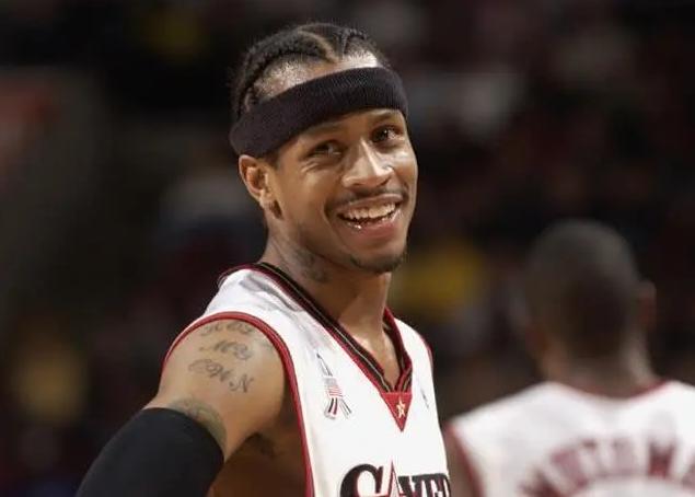 德罗西取热那亚生涯首胜，率队时隔239天再次意甲主场赢球（德罗西迎执教热那亚首胜，球队相隔239天再夺意甲主场三分）